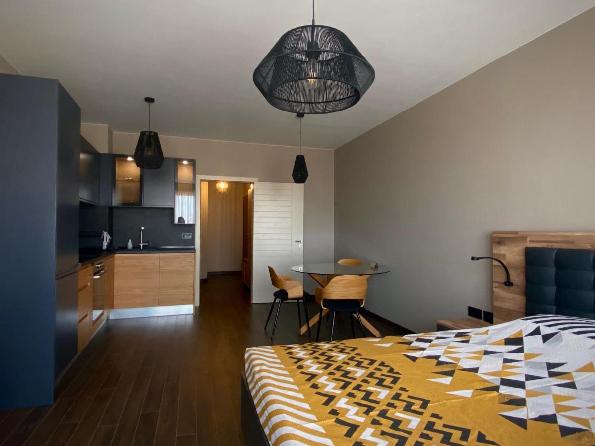 Studio Via Pontica Apartment Varna Bagian luar foto
